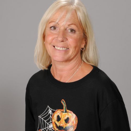 Tracey Steer.jpg